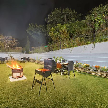 La Nicholas Lake View By Summit Hotels Shillong Extérieur photo