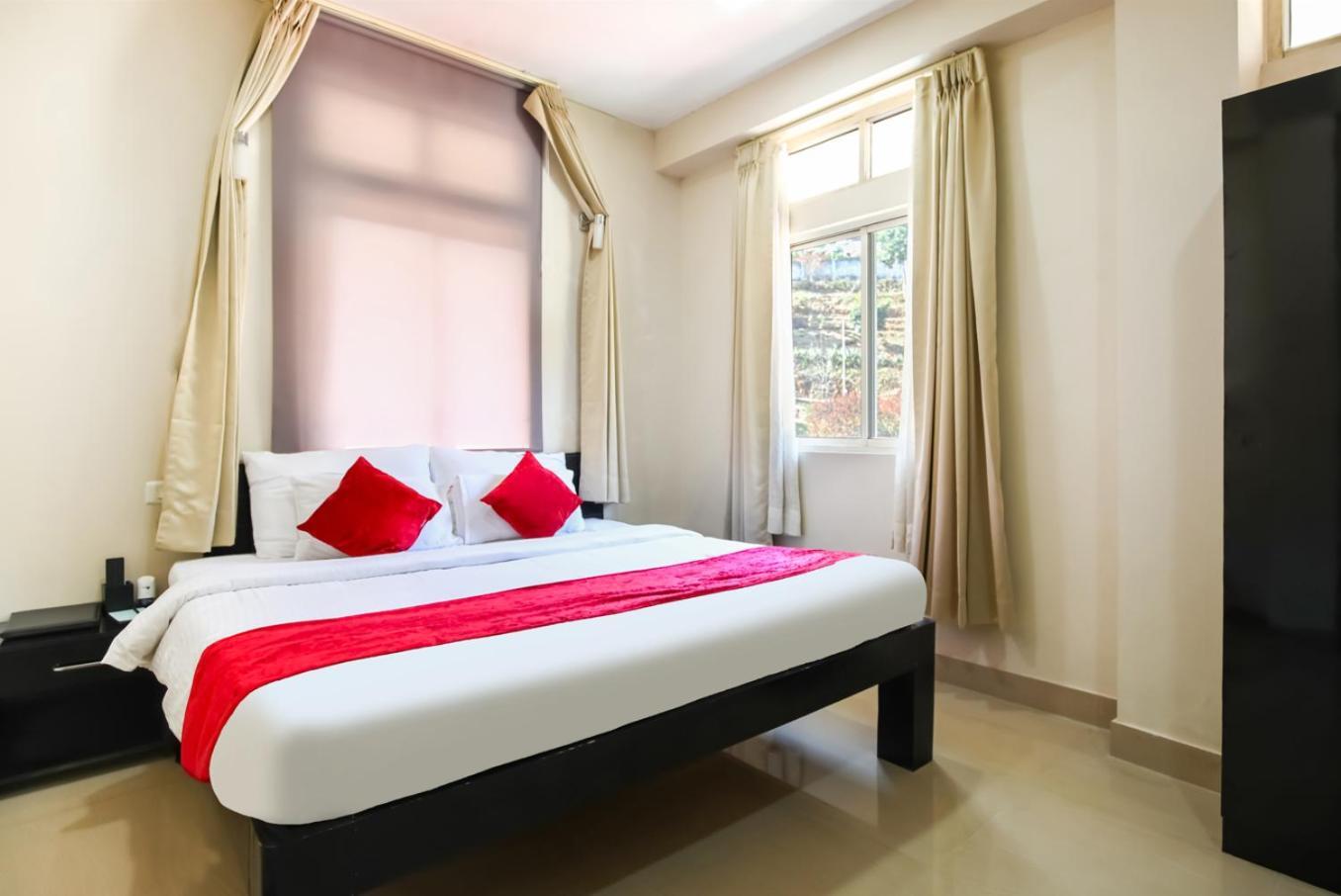 La Nicholas Lake View By Summit Hotels Shillong Extérieur photo